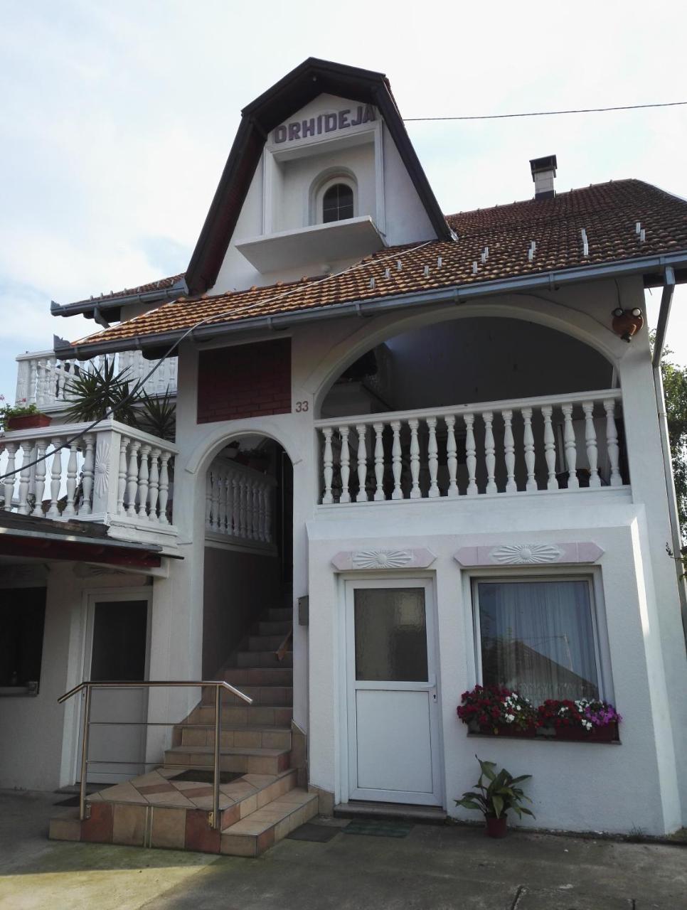 Prenociste Orhideja Hotel Odzak Ngoại thất bức ảnh